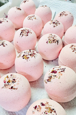 Bath Bomb, Natural Pink Himalayan Salt & Rose